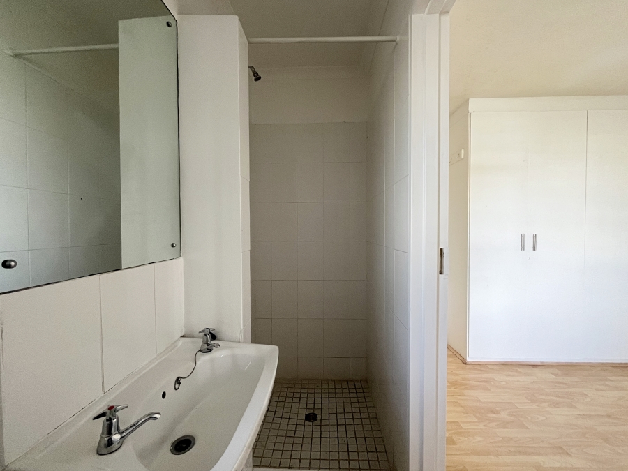 To Let 3 Bedroom Property for Rent in Parow Golf Course Western Cape